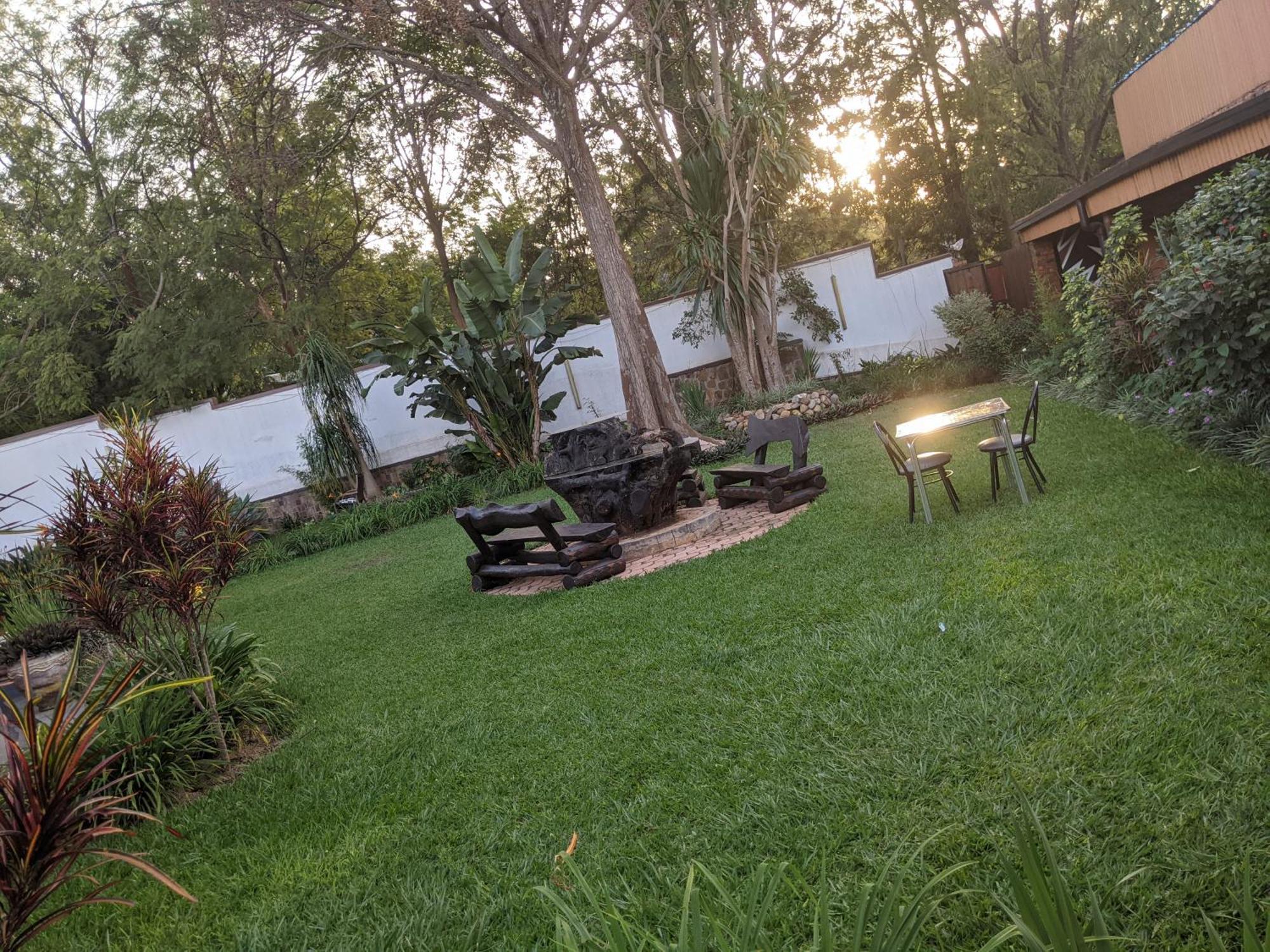 Inside Afrika Boutique Hotel Kigali Exterior photo